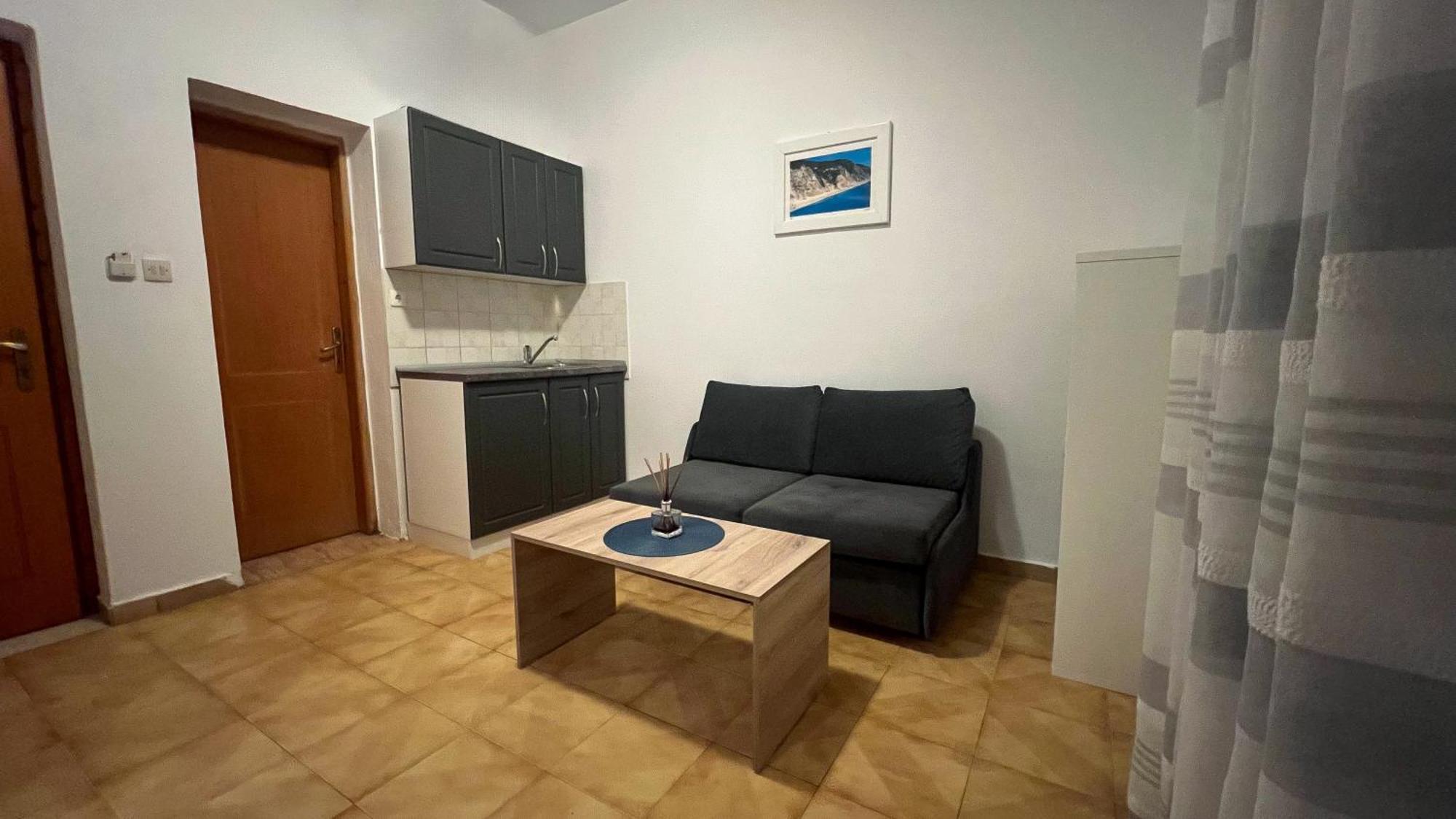 Apartment βastasio *